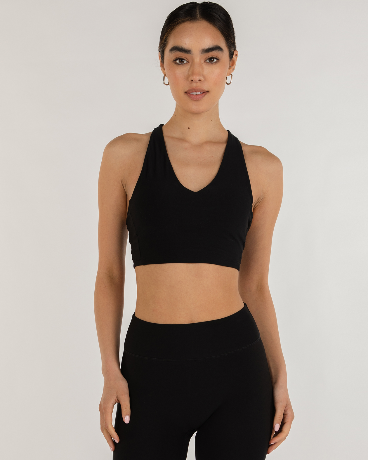 Alo Yoga Women's Real Bra Tank | Lightweight Activewear Jersey | V-Neck  Racerback Longline Silhouette