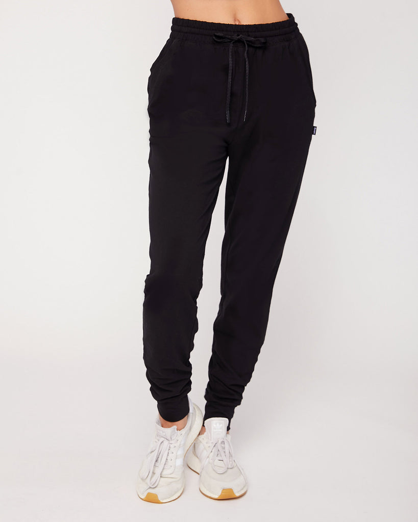 Weekend Summer Jogger Black Front